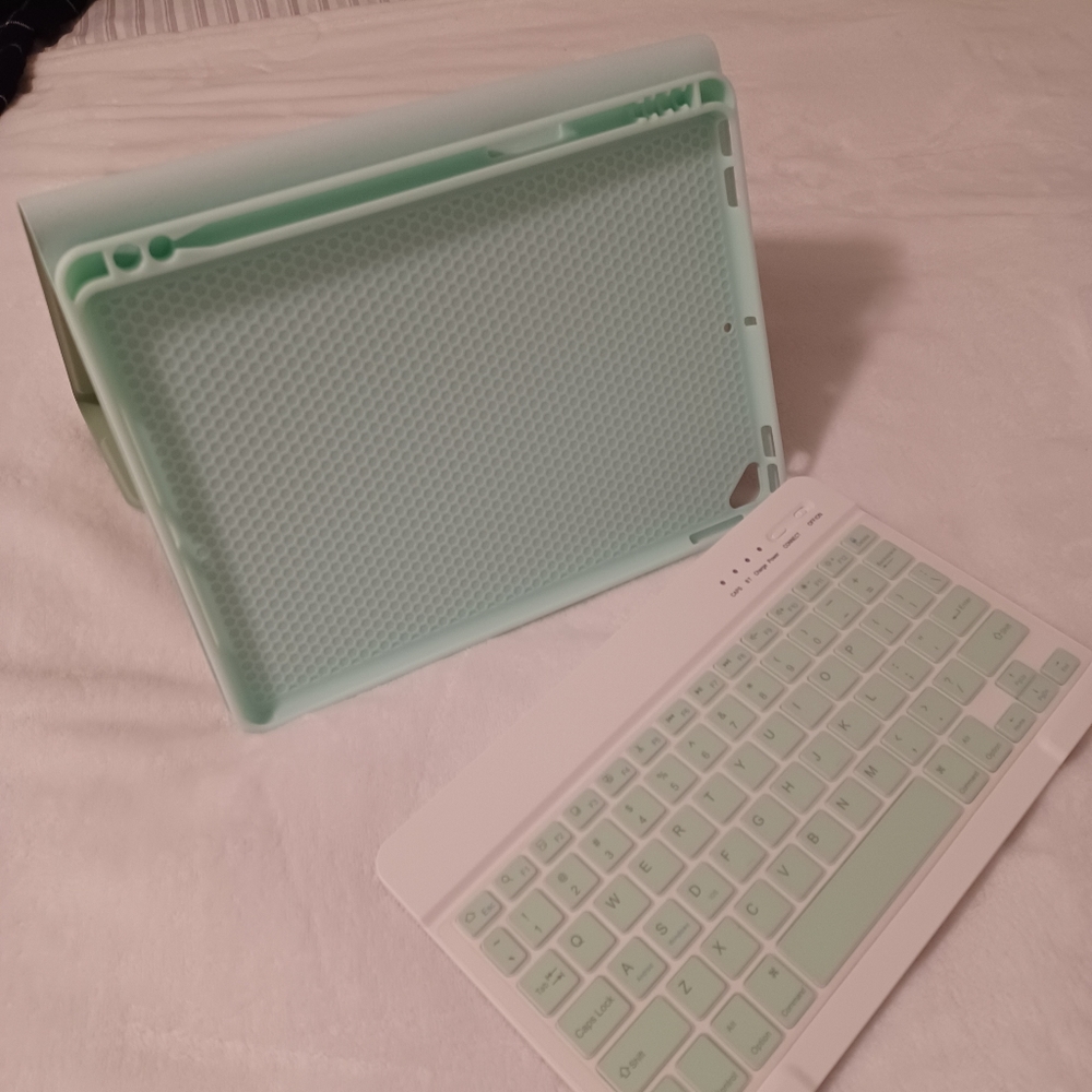 Keyboard - Picture 4 of 5